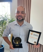 Sargento Lemos recebe prêmio de vereador mais atuante de Palhoça