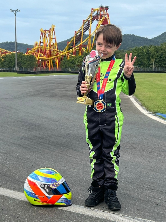 Estudante catarinense conquista primeiro lugar no Campeonato