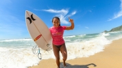 Tainá Hinckel é campeã sul-americana e embarca em nova competição pela WSL