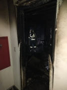 Bombeiros combatem incêndio a apartamento no bairro Aririú
