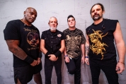 Sepultura se despede dos palcos e faz parada histórica na Arena Opus