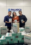 Prefeitura lança livro com relatos de profissionais da Assistência Social