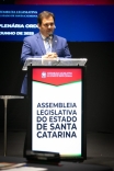 Deputado denuncia descumprimento da lei que garante validade indeterminada para atestado de autismo