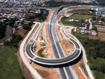Vítimas fatais em acidentes caem 35% em trecho da BR-101 após inauguração do Contorno Viário