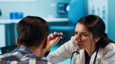 Médico alerta: sintomas de intoxicação por metanol podem ser confundidos com ressaca comum