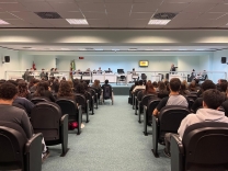 Estudantes de direito e alunos do Ensino Médio fazem simulação de júri no Fórum da...
