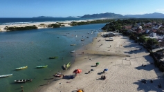 Armandinho na Guarda do Embaú: horários, logística, dicas e programação completa deste sábado (7)